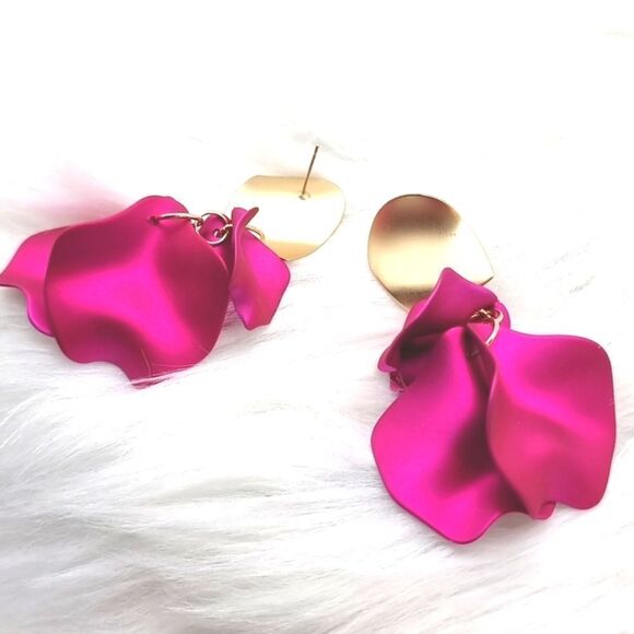 NEW Zara PINK ROSE PETAL EARRINGS - Picture 11 of 12